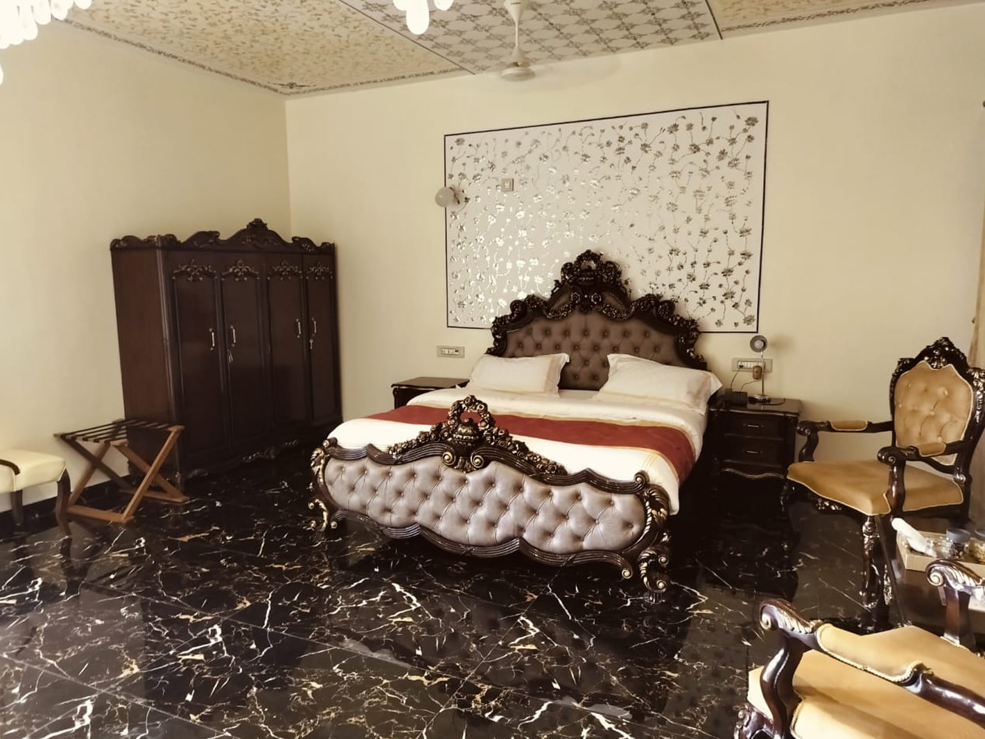 Luxury Room - Arham Gir Forest Family Resort – Pure Veg